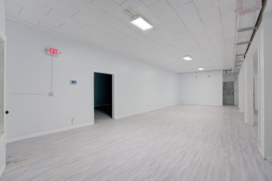 More Photos Of 5112 Broadway Ave, West Palm Beach Freestanding For Lease