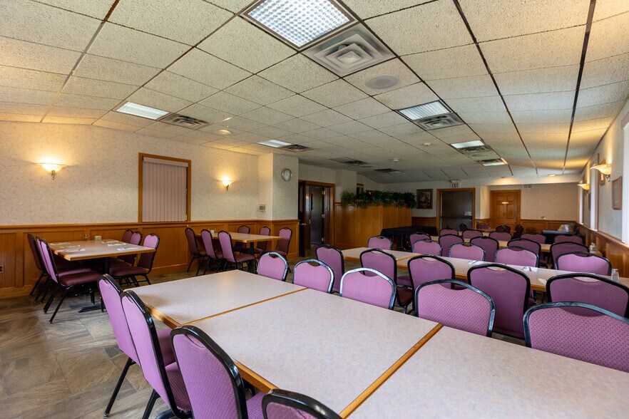 More Photos Of 2771 Scottsville Rd, Scottsville Restaurant For Sale