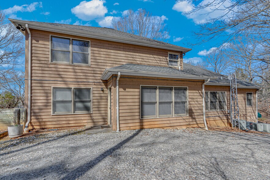 More Photos Of 134 Professional Dr, Baldwin Office Residential For Sale