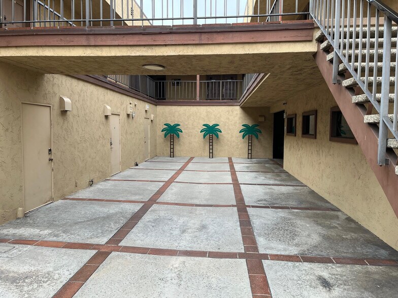 More Photos Of 5241 E 2nd St, Long Beach Medical For Lease