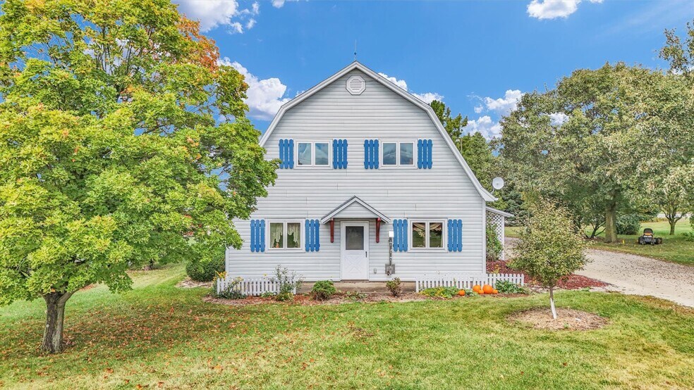 More Photos Of 1356 County Road 2900 N, Rantoul Specialty For Sale