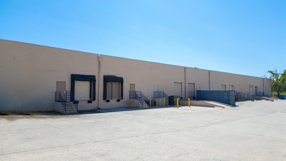 More Photos Of 3902 Corporex Park Dr, Tampa Unknown For Lease