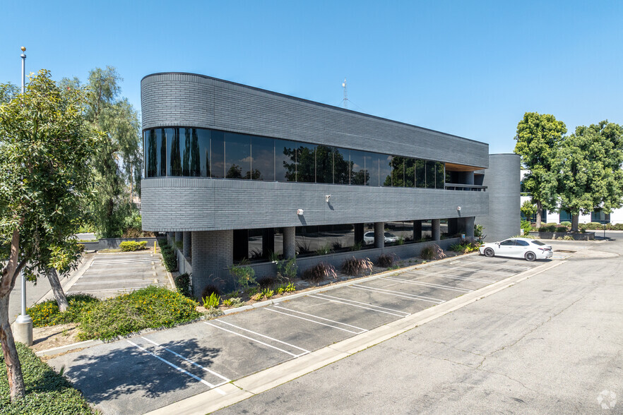 Primary Photo Of 2000 Market St, Riverside Office For Sale