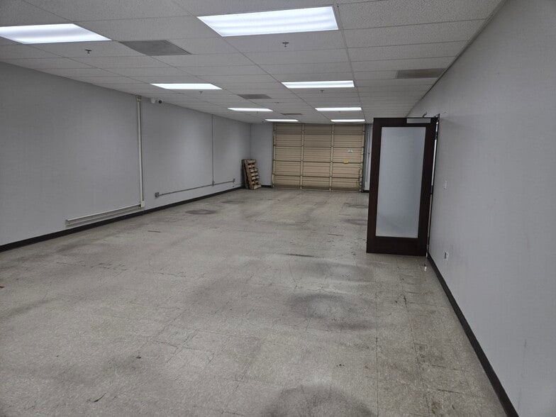 More Photos Of 170 E Arrow Hwy, San Dimas Office For Sale