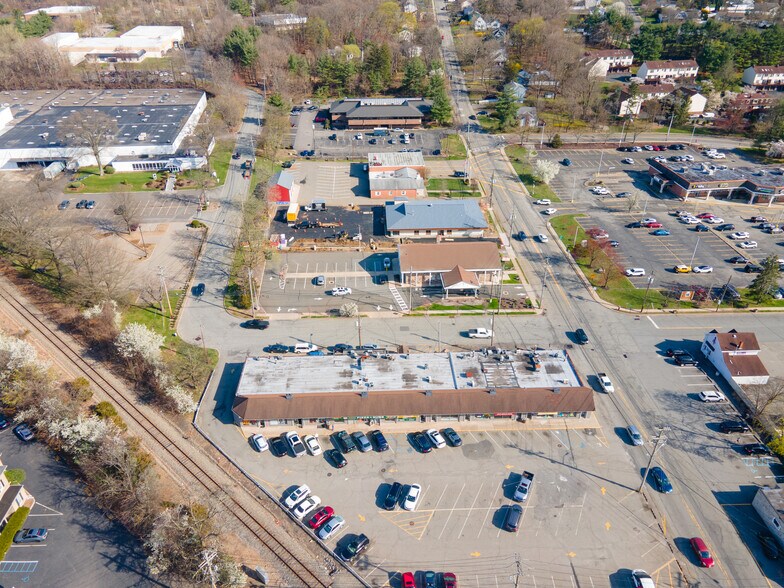 More Photos Of 400 Ramapo Valley Rd, Oakland Freestanding For Lease