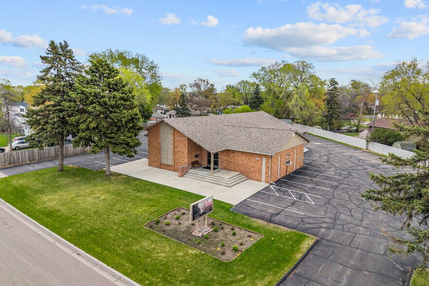 More Photos Of 6206 Lilac Dr N, Brooklyn Center Religious Facility For Sale