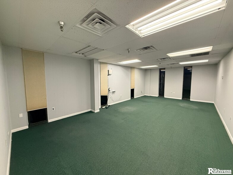 More Photos Of 3310 Reynolds Rd, Lakeland Warehouse For Lease