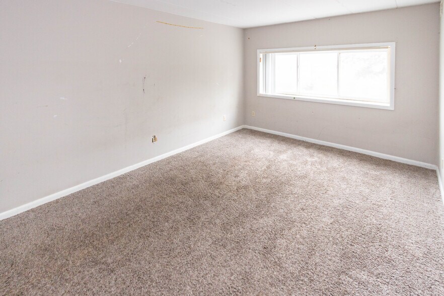 More Photos Of 3809 Clarks Ln, Baltimore Apartments For Sale