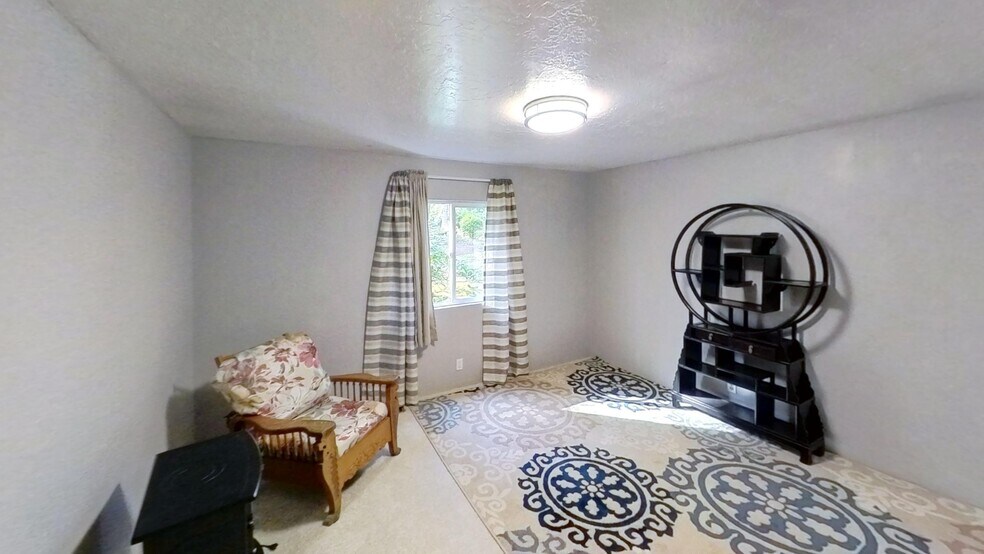 More Photos Of 295534 US Highway 101, Quilcene Flex For Sale