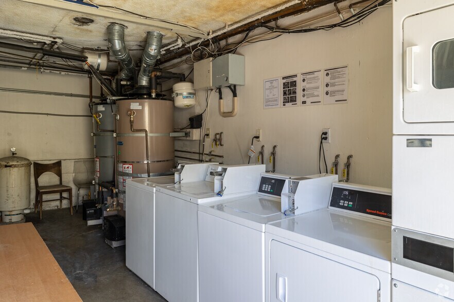 More Photos Of 8130 Norton Ave, West Hollywood Apartments For Sale