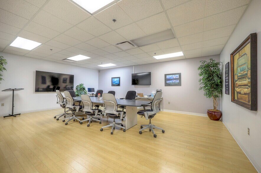 More Photos Of 3921 Frederick Ave, Saint Joseph General Retail For Sale