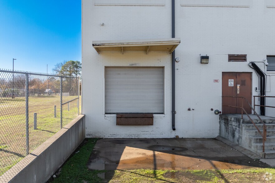 More Photos Of 1300 E Rusk St, Jacksonville Warehouse For Lease