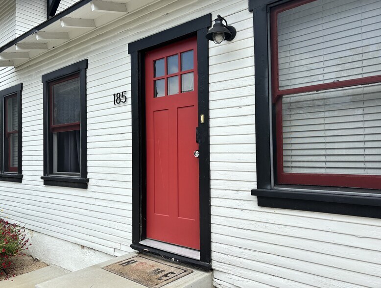 More Photos Of 183 N Waverly St, Orange Apartments For Sale