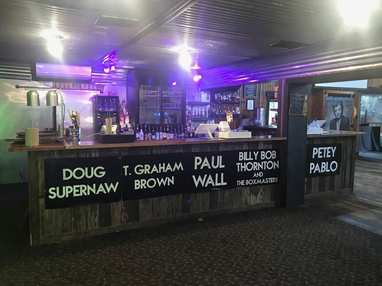 More Photos Of 262 West Jahn St, New Braunfels Restaurant For Lease