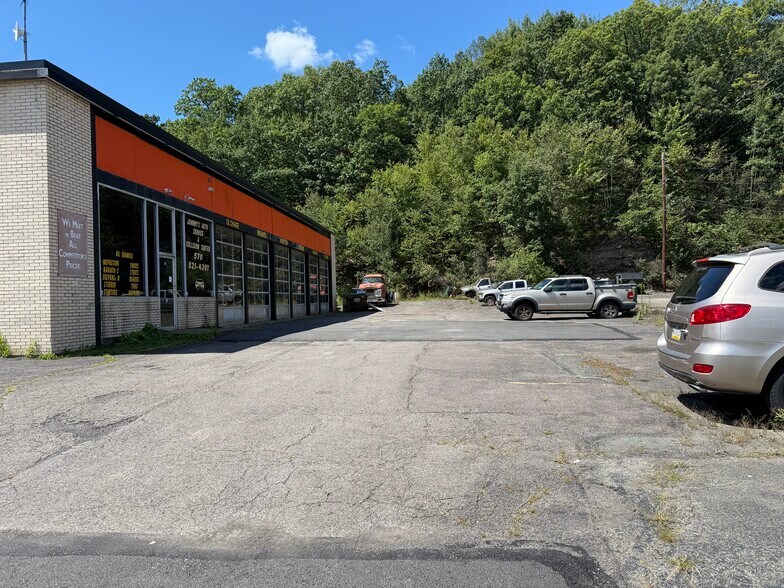 More Photos Of 691 Scranton Carbondale Hwy, Eynon Auto Repair For Sale