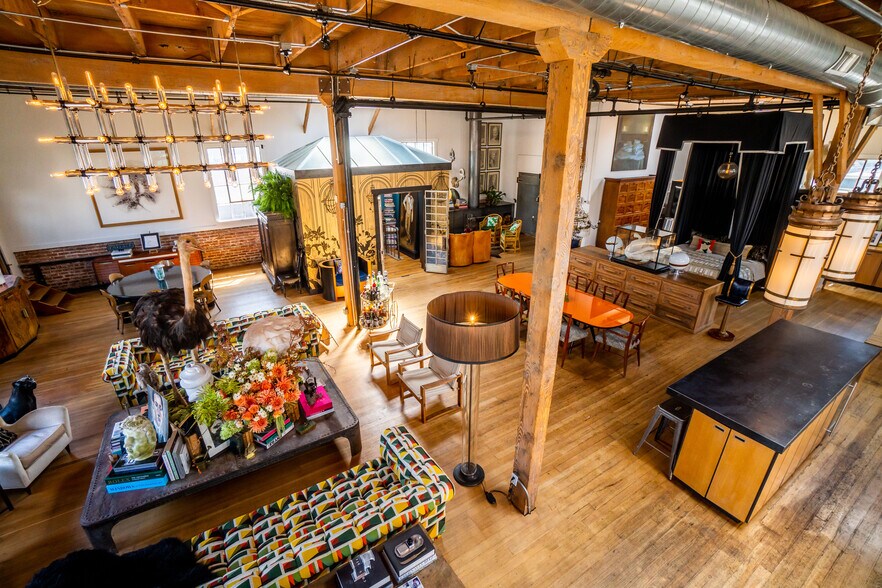 More Photos Of 308-310 7th St, San Francisco Loft Creative Space For Sale