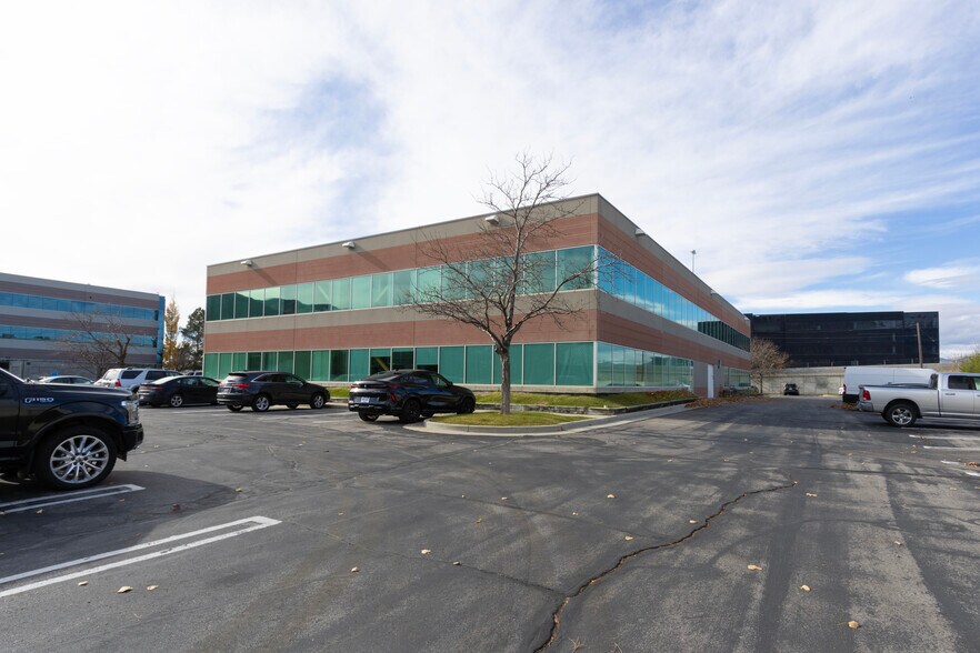 More Photos Of 65 E Wadsworth Park Dr, Draper Office For Lease