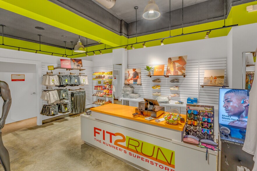 More Photos Of 211 Duval St, Key West General Retail For Lease