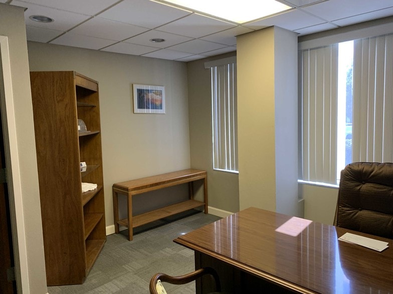 More Photos Of 9430 Turkey Lake Rd, Orlando Medical For Sale