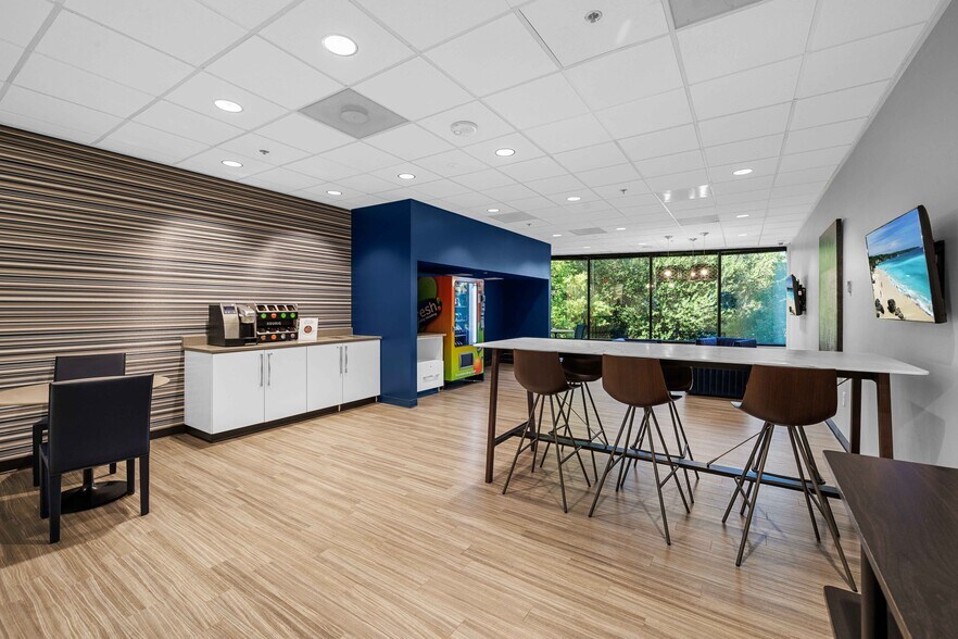 More Photos Of 5511 Capital Center Dr, Raleigh Office For Lease