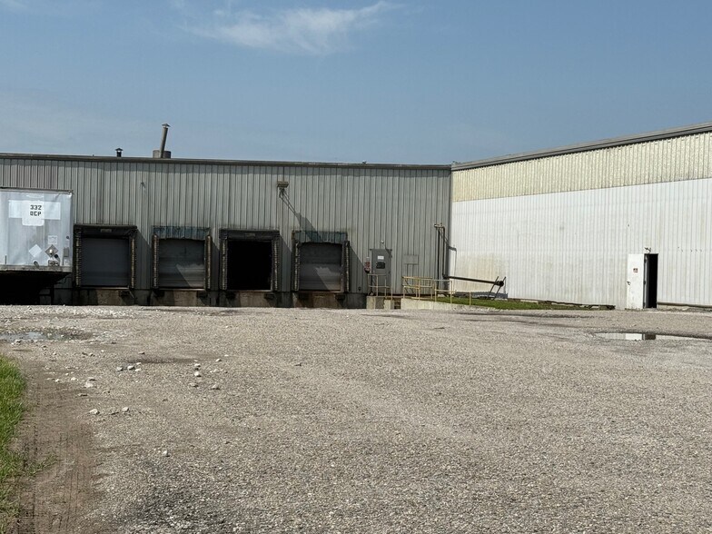 More Photos Of 107 Industrial Rd, Williamstown Manufacturing For Sale