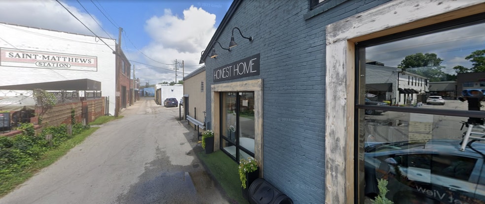 More Photos Of 133 Breckenridge Ln, Louisville Freestanding For Lease