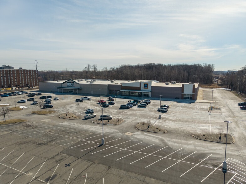 Primary Photo Of 23351 Eureka Rd, Taylor Freestanding For Lease