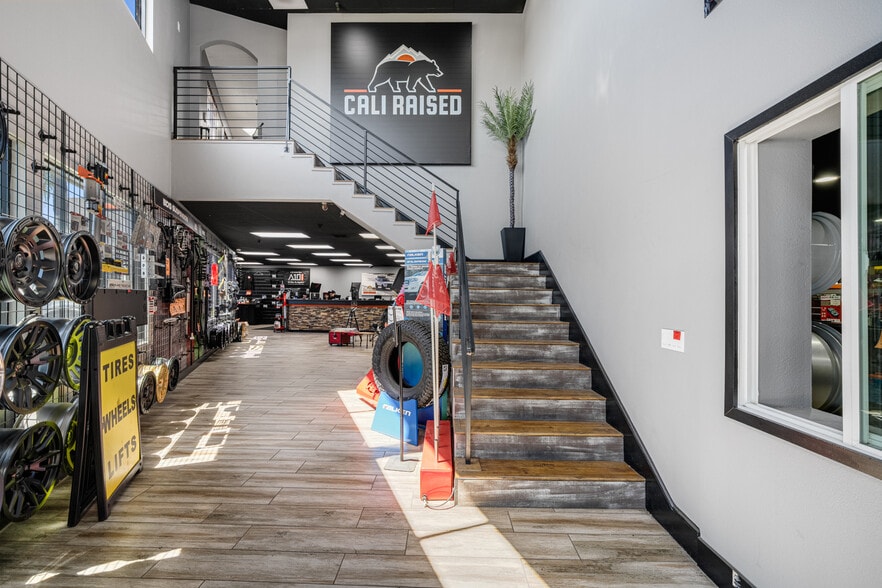 More Photos Of 735 W Orangethorpe Ave, Placentia Warehouse For Sale