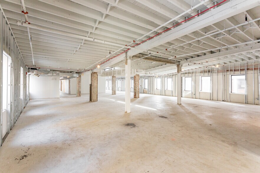 More Photos Of 220 W Congress St, Detroit Office For Lease