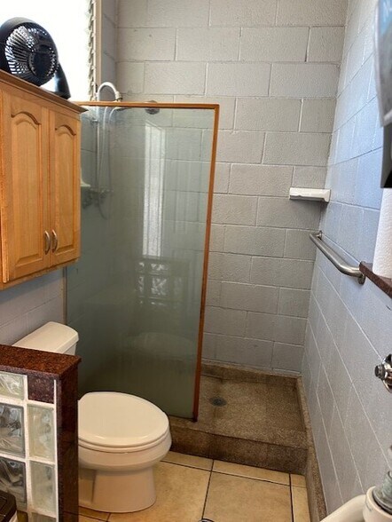 More Photos Of 3135 Lower Kula Rd, Kula Storefront Retail Office For Sale