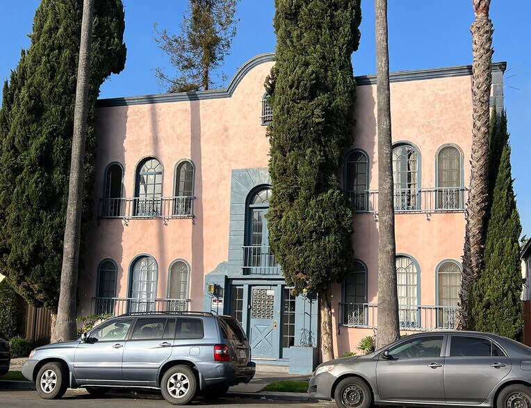 More Photos Of 1545 Corinth Ave, Los Angeles Multifamily For Sale
