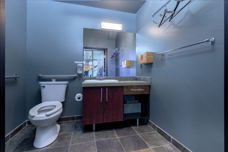 More Photos Of 1410 SW 11th Ave, Portland Apartments For Sale