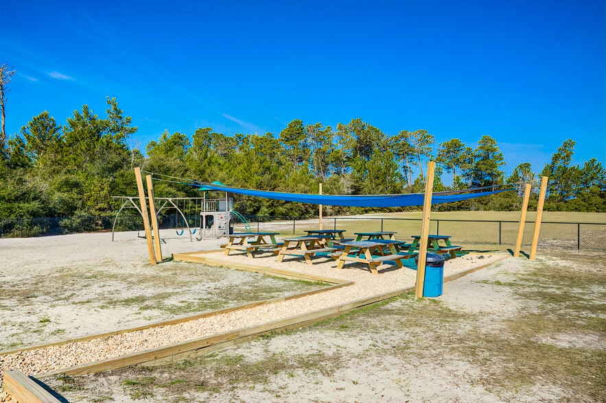 More Photos Of 6001 Deltona Blvd, Spring Hill Schools For Sale