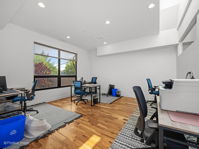 More Photos Of 1817 Church St, Evanston Loft Creative Space For Sale