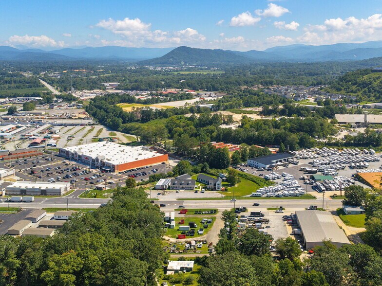 More Photos Of 6063 Asheville Hwy, Hendersonville Land For Lease