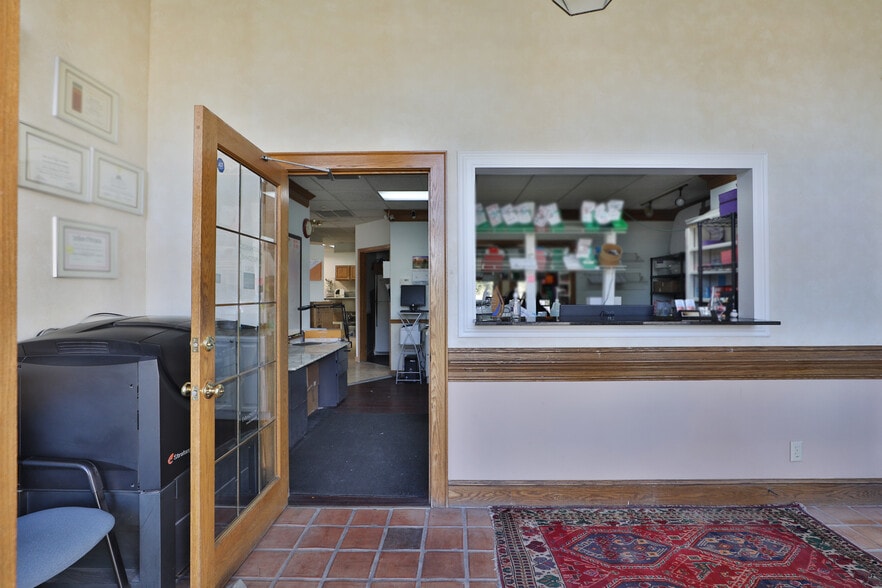 More Photos Of 2425 Deewood Dr, Columbus Medical For Sale