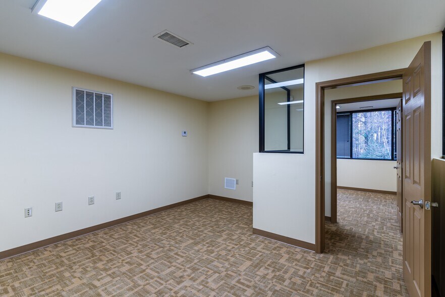 More Photos Of 11420 Johns Creek Pky, Duluth Office For Lease