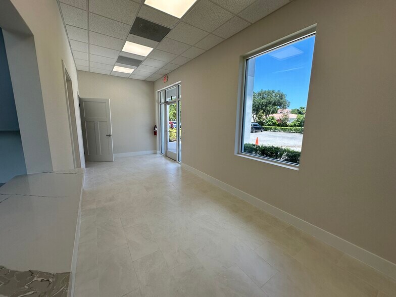 More Photos Of 3821 Woodbriar Trl, Port Orange Medical For Lease