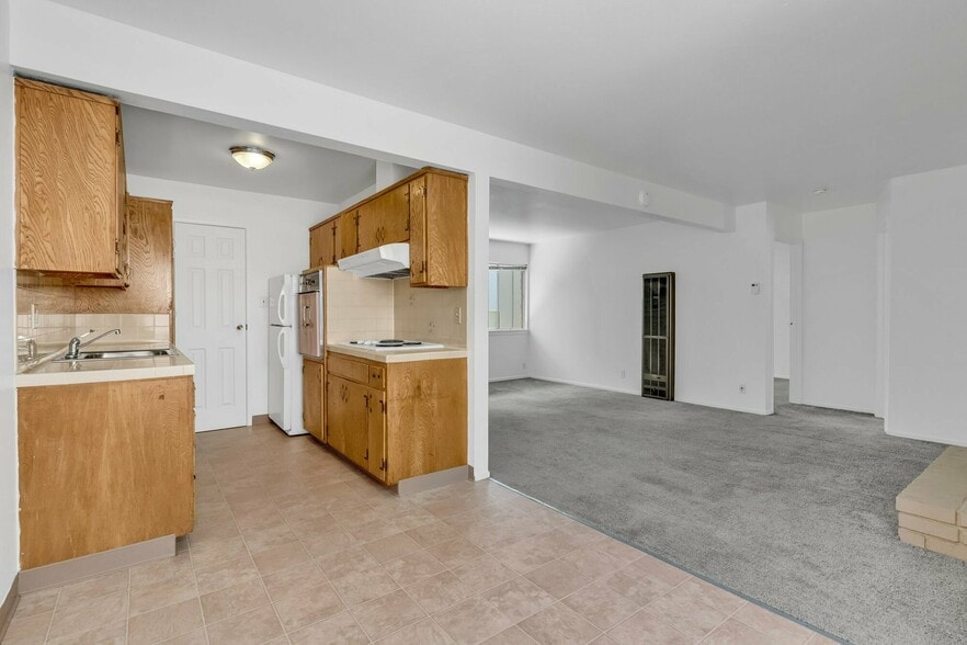 More Photos Of 262 Hanover Ave, Oakland Apartments For Sale