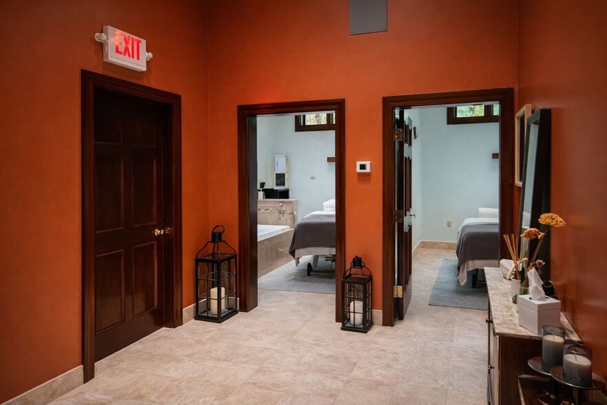 More Photos Of 170 Pawtucket Blvd, Tyngsboro Health Club For Sale