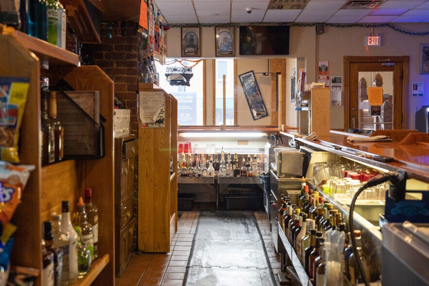More Photos Of 100 S Washington St, Lake City Restaurant For Sale