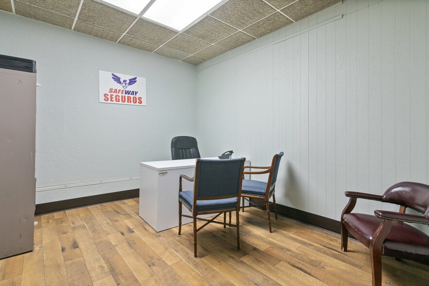 More Photos Of 6701 Beach Blvd, Jacksonville Freestanding For Lease