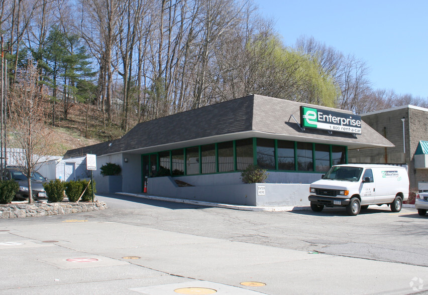 Primary Photo Of 192 N Bedford Rd, Mount Kisco Freestanding For Lease