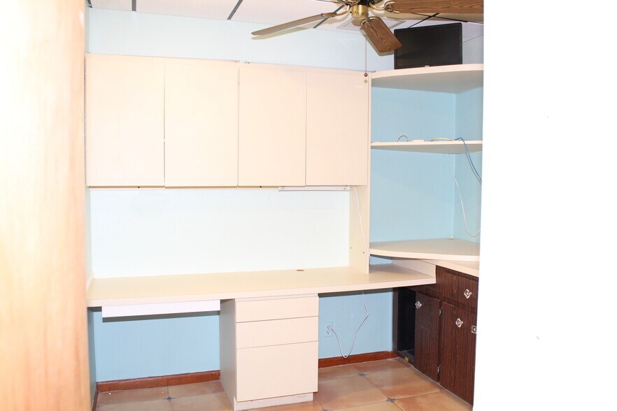 More Photos Of 7800 W Oakland Park Blvd, Sunrise Medical For Sale