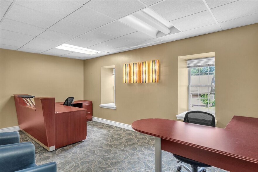 More Photos Of 1106 Ohio River Blvd, Sewickley Office For Sale