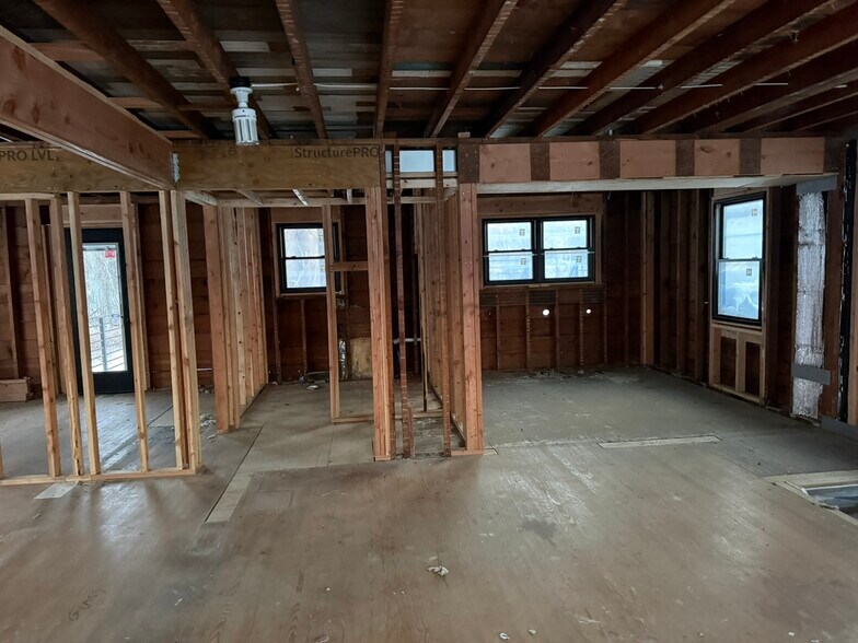 More Photos Of 2000 Hwy 34, Wall Township Auto Repair For Sale