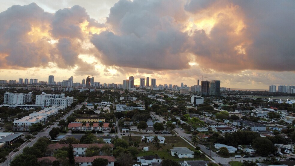 More Photos Of 205-209 NE 1st Ave, Hallandale Beach Flex For Sale