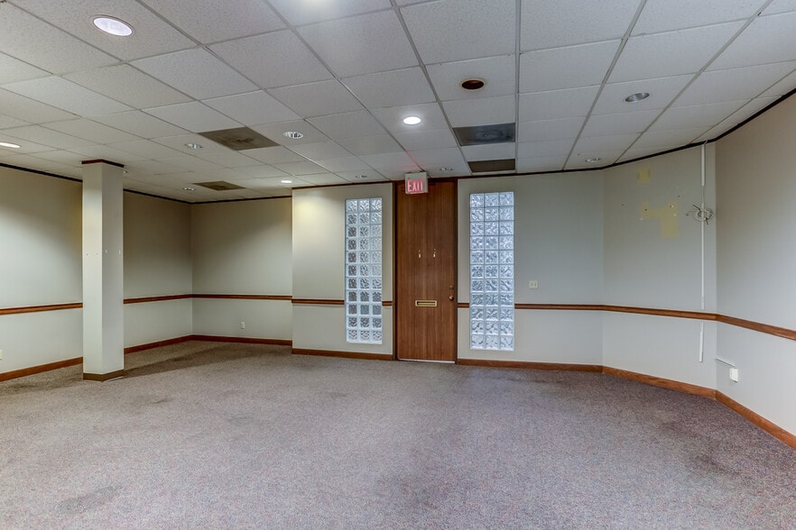 More Photos Of 6570 Stage Rd, Bartlett Medical For Lease
