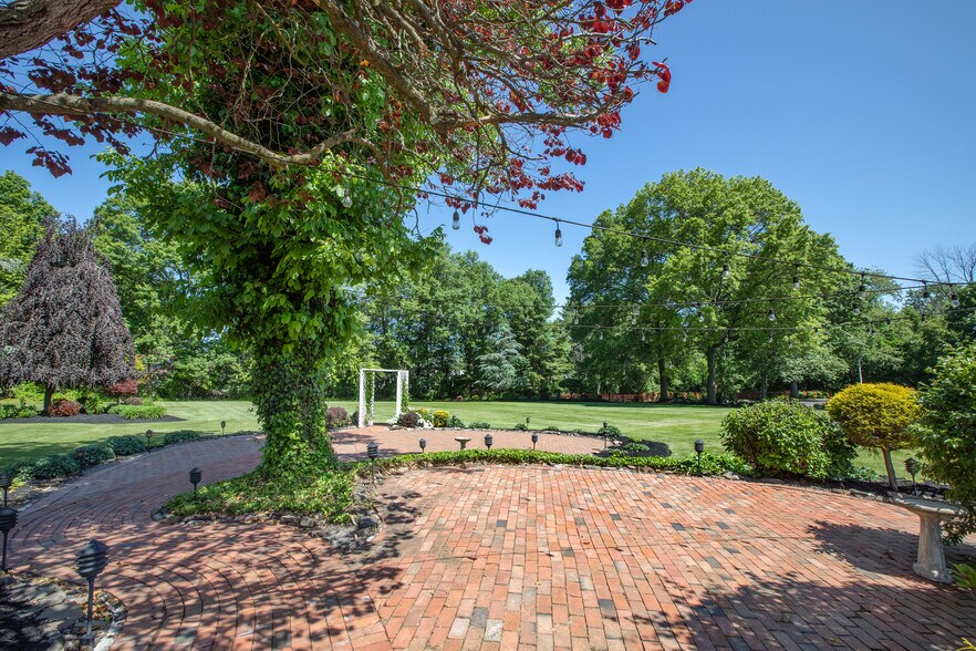 More Photos Of 1039 Old York Rd, East Amwell Township Restaurant For Sale