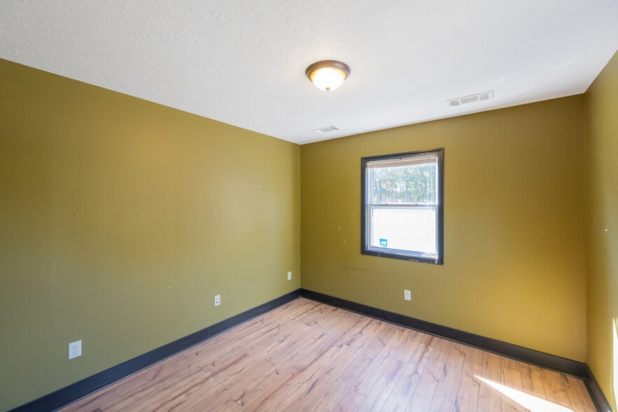 More Photos Of 215 Baker Rd, Huntingdon Lodge Meeting Hall For Sale